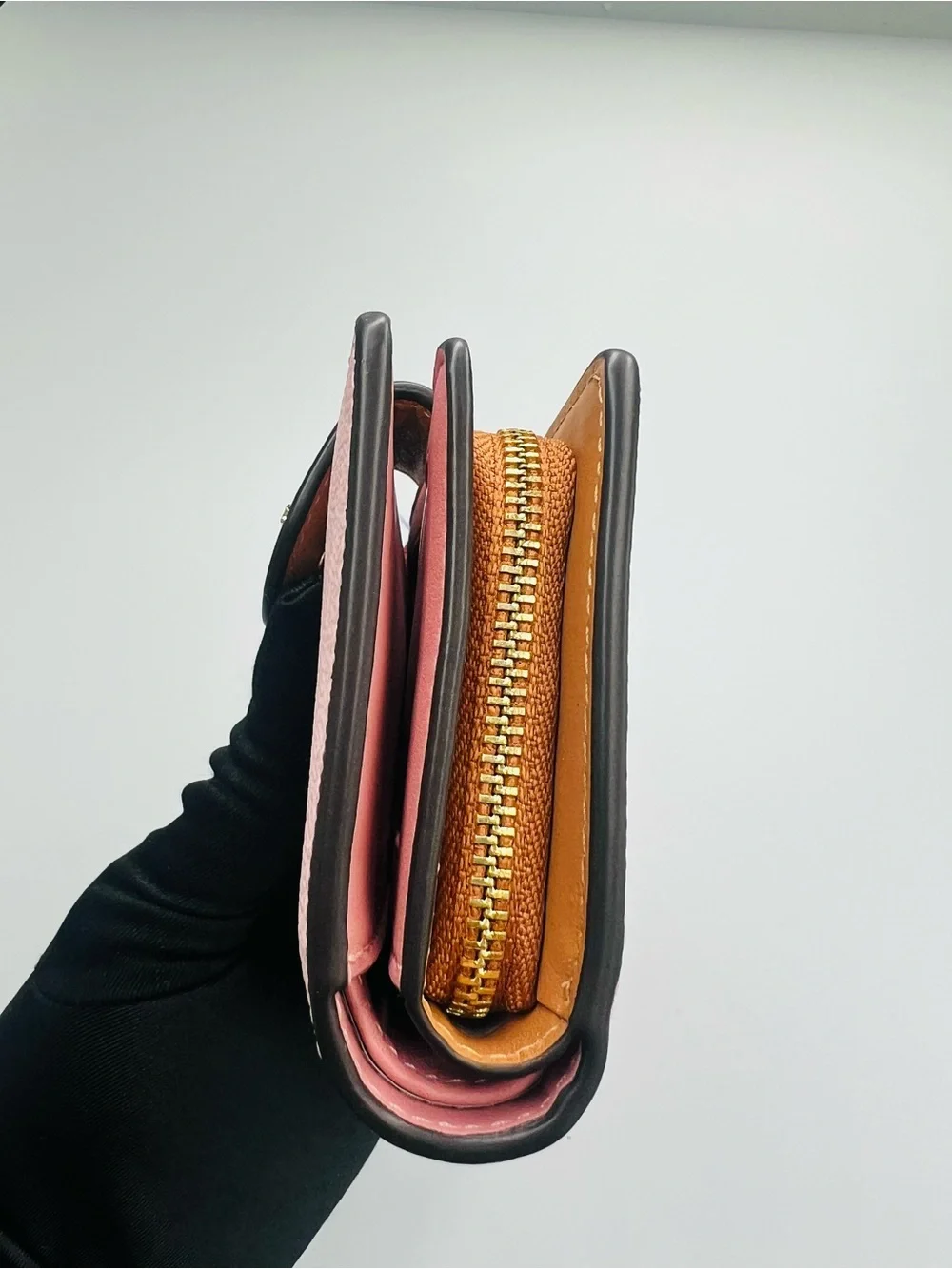 Coach Corner Zip Compact Wallet NWT